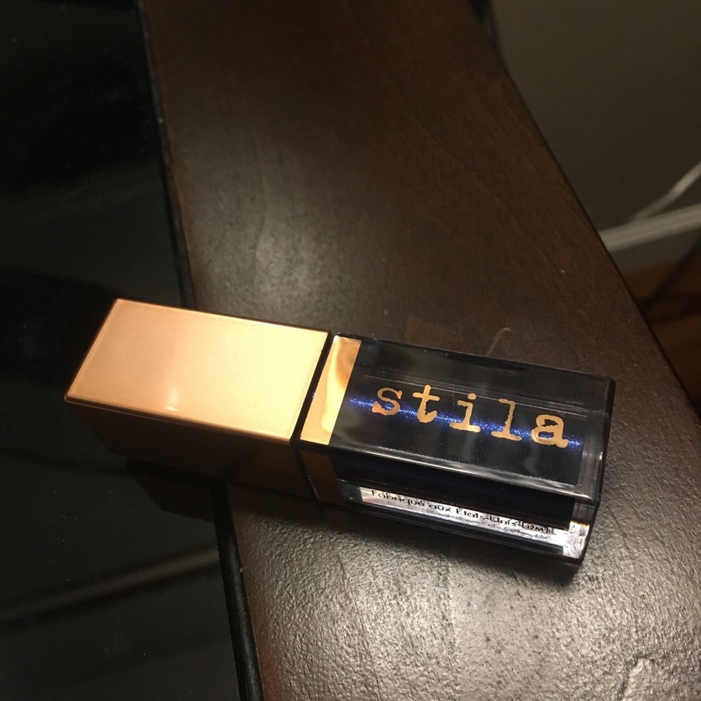 Stila shimmer and glow eyeshadow cream